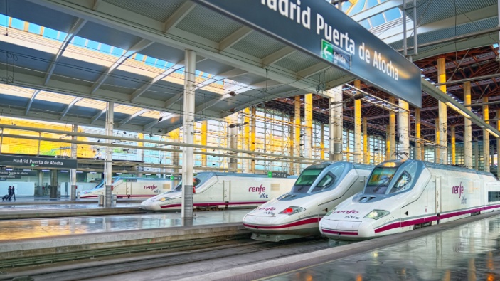 El tren deja de ser fiable en España: averías, robos y caos en las estaciones