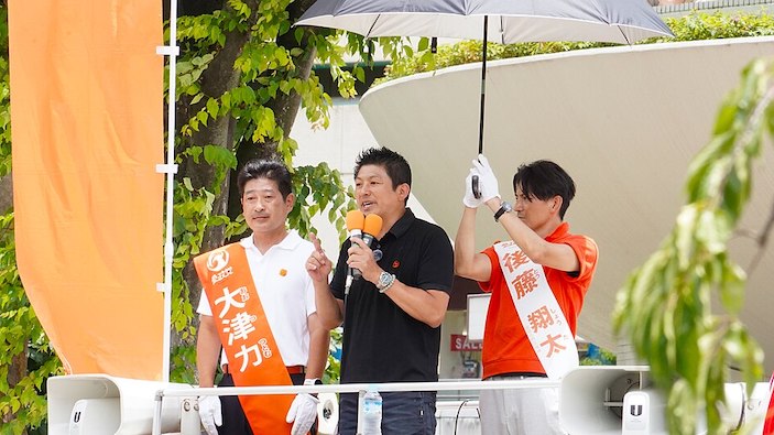 Der steile Aufstieg einer populistischen rechtsextremen Partei in Japan