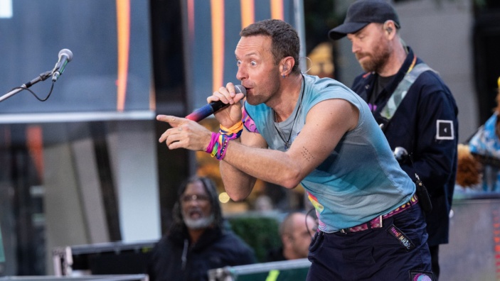 El video viral del amorío expuesto en el concierto de Coldplay
