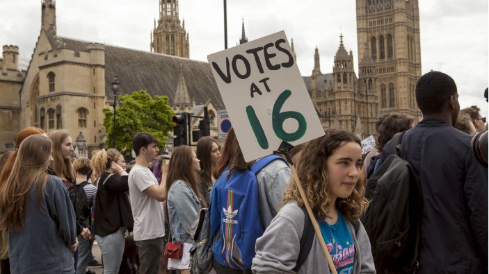 ¿Es sensato poder votar a los 16 años? En Reino Unido creen que sí