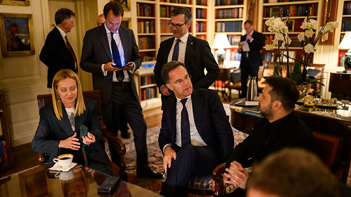 Reaktionen europäischer Staatsoberhäupter auf das Gipfeltreffen zwischen Trump und Putin