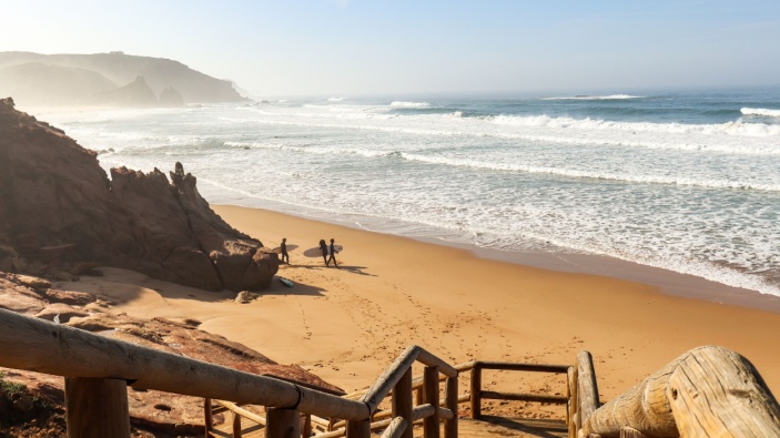Tourisme : « la folie du surf » révolutionne les plages des Landes