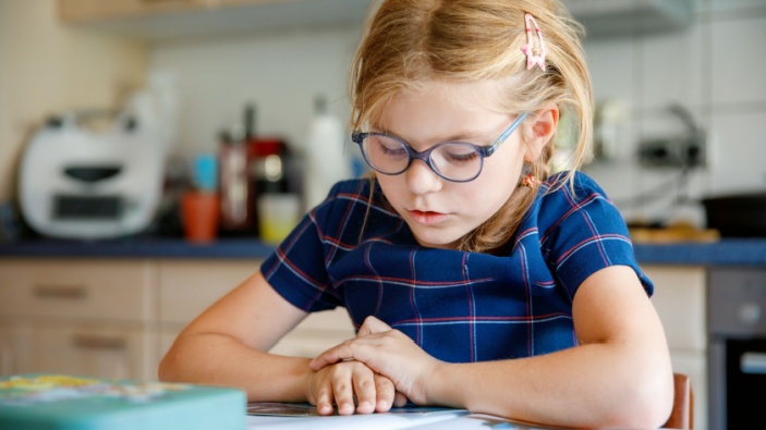 Il nuovo anno scolastico è alle porte, e i prezzi dei libri… alle stelle