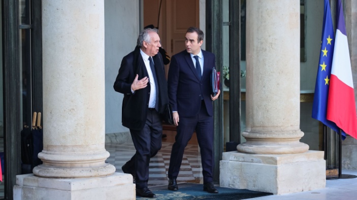 Lecornu toma el relevo de Bayrou en medio del caos político en Francia 