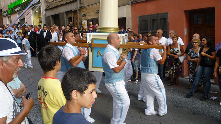 Le processioni con macchinari, da Viterbo a Sassari