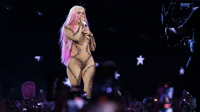 Karol G conquista la Plaza de San Pedro con su música