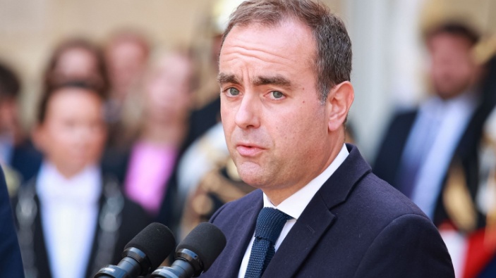 Verschärfung der politischen Instabilität Frankreichs nach dem erneuten Zusammenbruch der Regierung
