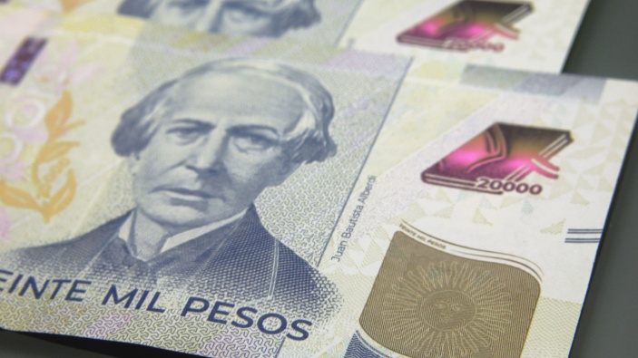 Estados Unidos compra pesos para estabilizar la economía de Argentina