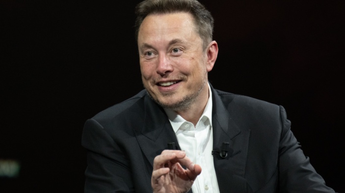 Musk lanza su propia versión de Wikipedia