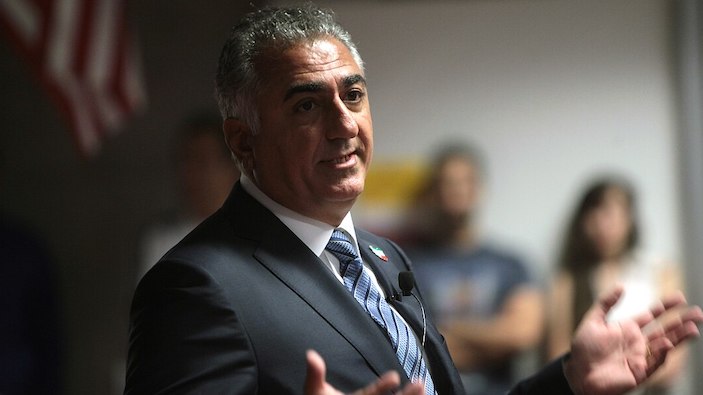 Reza Pahlavi : le retour médiatique d’un prince en exil 