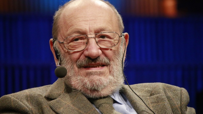 La nave di Teseo festeggia il suo decimo compleanno 