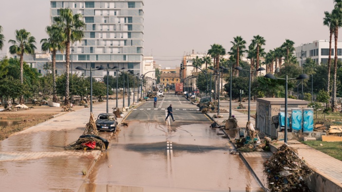 Una polémica cita durante la catástrofe del siglo en España 
