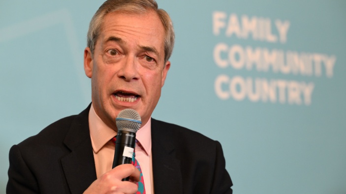 El oscuro pasado de un oscuro líder del presente