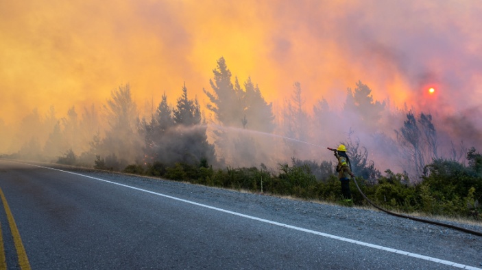 Argentine : le président Milei sous le feu des critiques alors que de terribles incendies ravagent la Patagonie