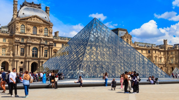 Le Louvre impose aux touristes étrangers une forte augmentation du prix des billets