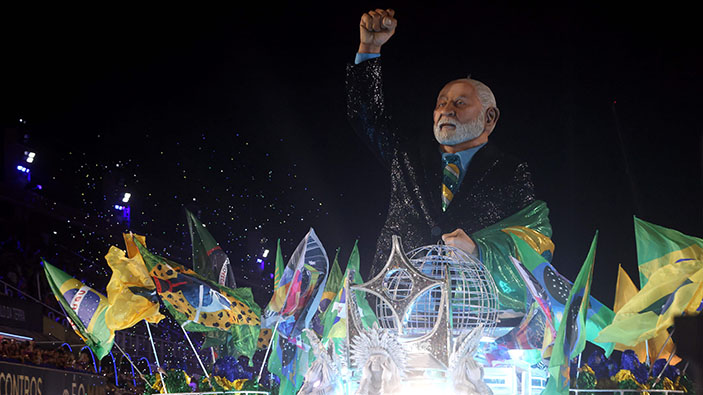 El Carnaval de Río homenajea a Lula da Silva