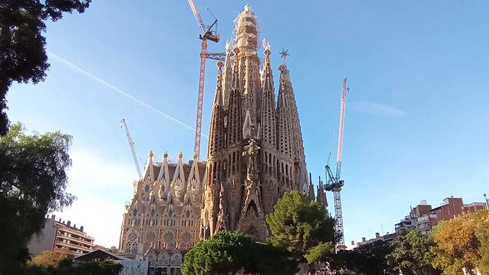 Die Basilika Sagrada Família erreicht ihre finale Höhe