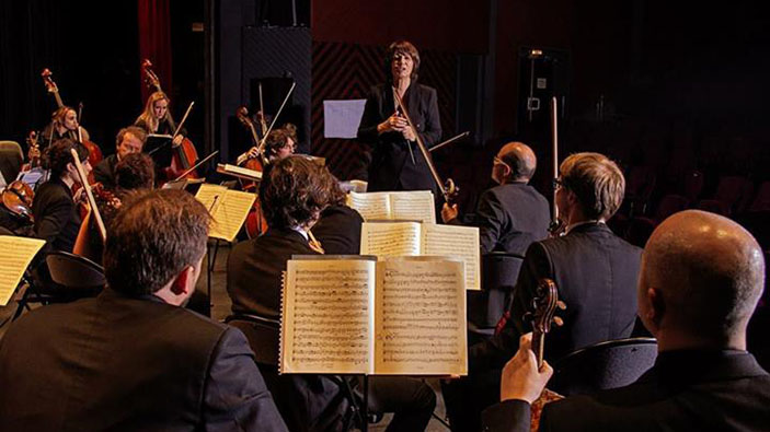 Claire Gibault : diriger malgré tout 