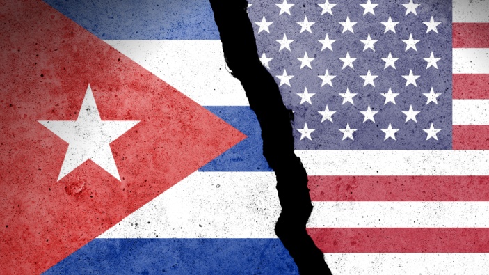 Mientras Irán continúa bajo ataque, Trump también apunta hacia Cuba