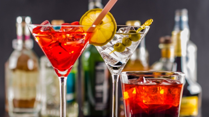 Uno studio rivela che, anche solo pensare ad alcune bevande alcoliche può influenzare l’umore