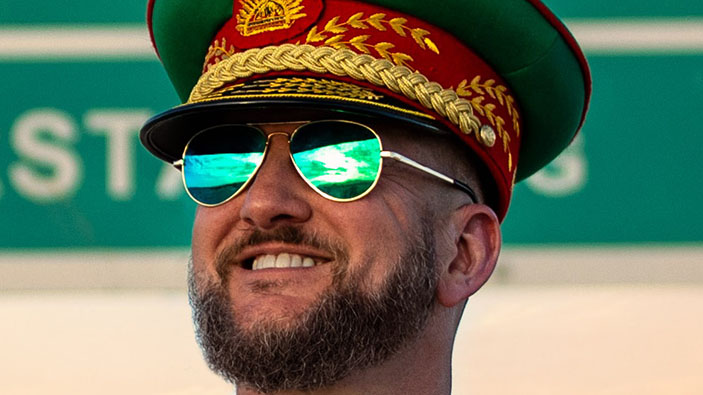 Una finta nazione guidata da un finto dittatore si è ritagliata uno spazio in California