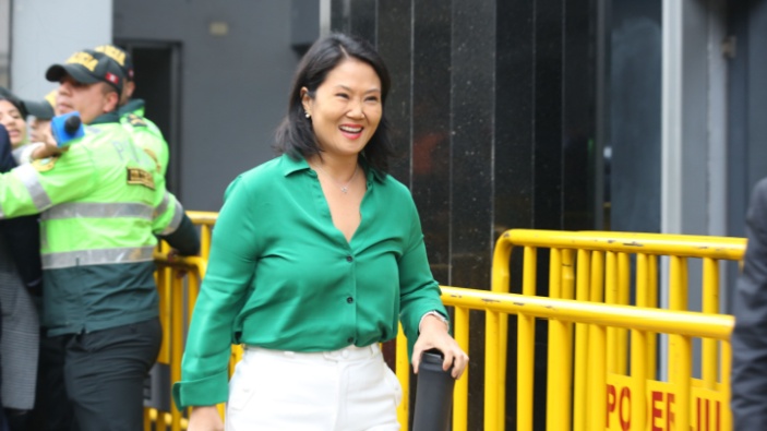 Keiko Fujimori gana la primera vuelta de las elecciones en Perú