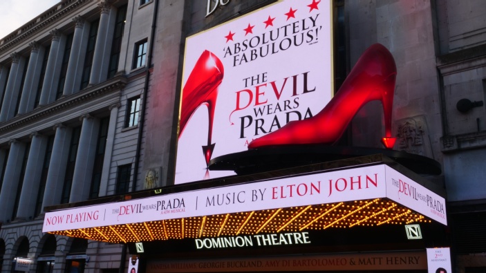 <i>El diablo viste a la moda</i> <i>2</i> arrasa en los cines
