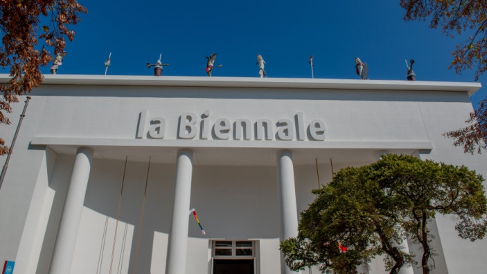 Comienza la Bienal de Venecia en medio de polémicas