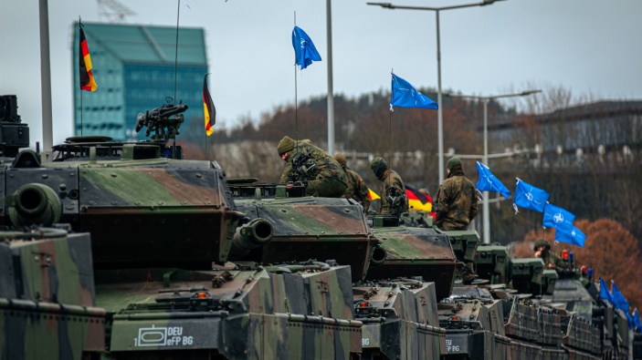 Il riarmo della Germania e l’aumento della spesa per la difesa suscitano preoccupazioni in Francia