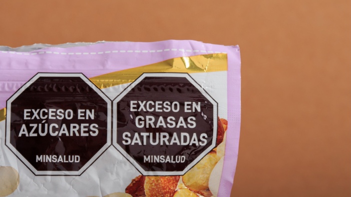 Se confirmó que el etiquetado frontal de alimentos redujo la obesidad infantil en Chile