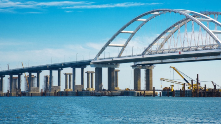 L'Ucraina sta gradualmente interrompendo le linee di rifornimento russe verso la Crimea