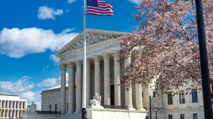 El Tribunal Supremo propina un duro revés a Donald Trump en relación al derecho a la ciudadanía por nacimiento
