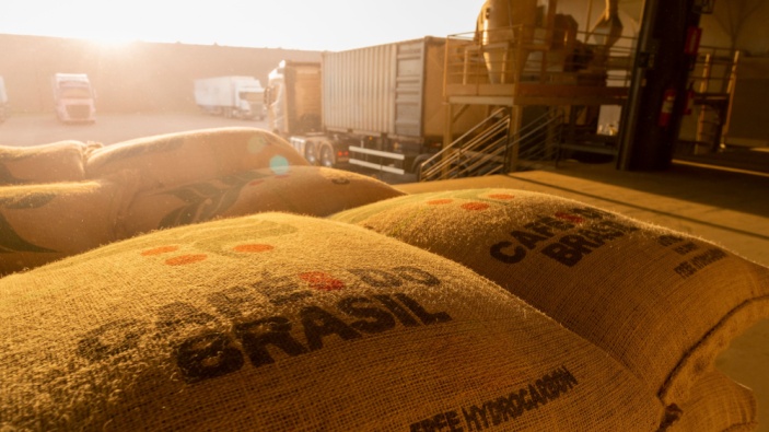 Estados Unidos impone nuevos aranceles del 25% a Brasil