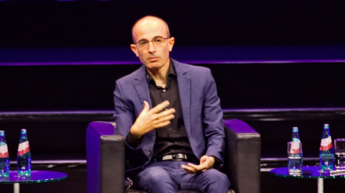 Yuval Noah Harari, el pensador que desconfía de la IA