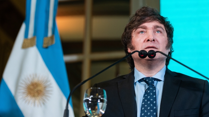 Milei responde con un decreto a la supuesta campaña antiargentina