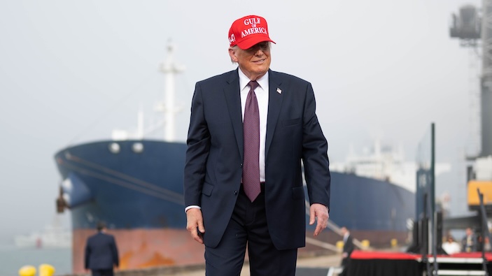 À l’approche des élections de mi-mandat, l’impopularité record de Donald Trump préoccupe les républicains 