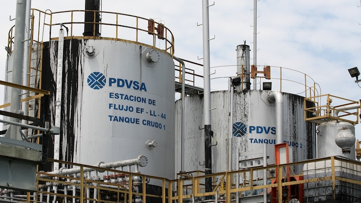 El petróleo por encima de la democracia