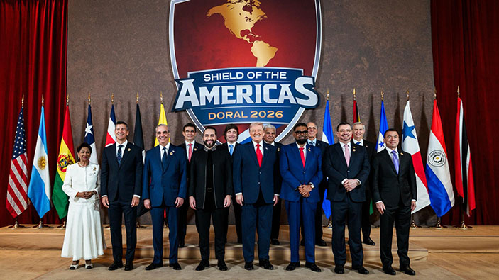Trump alumbra el Escudo de las Américas