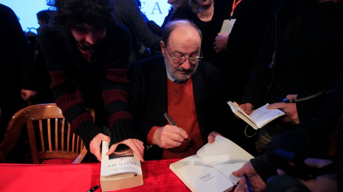Umberto Eco e l’intelligenza artificiale, storia di una strana profezia 